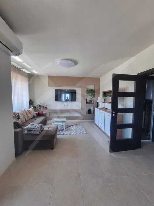 Продава се Етаж от къща в Варна, Виница - 120 кв.м за 8 €/кв.м - Снимка #1