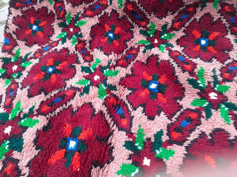 Продавам два бр. чисто нови китеници