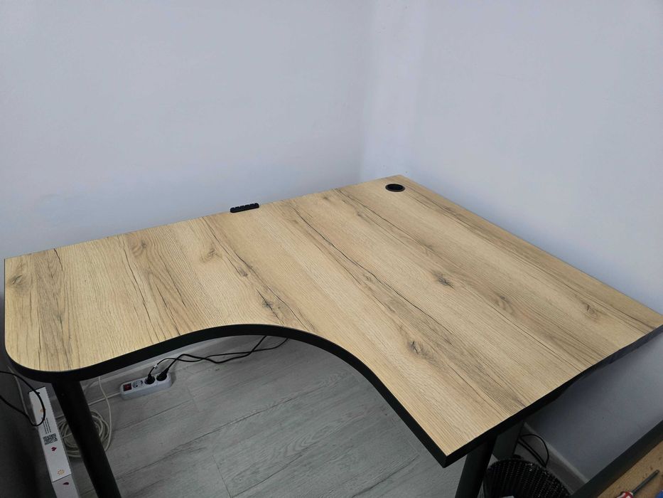 Стол компьютерный