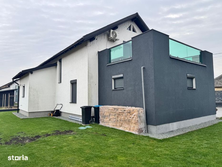 Casa moderna, complet mobilata, cu panouri solare, jacuzzi,aproape de
