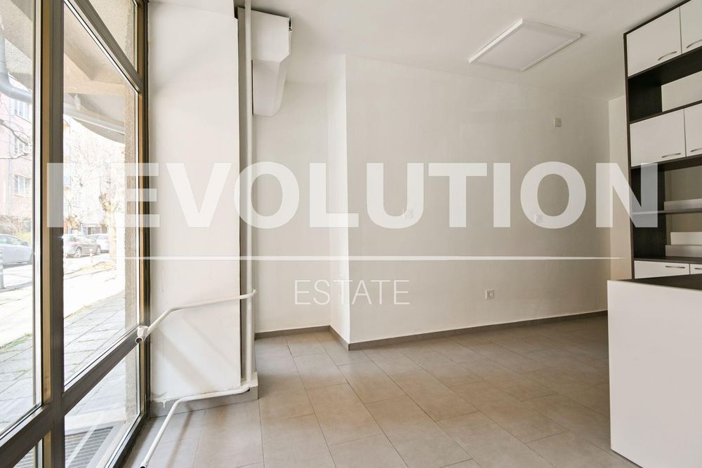 Магазин в жк. Белите Брези.