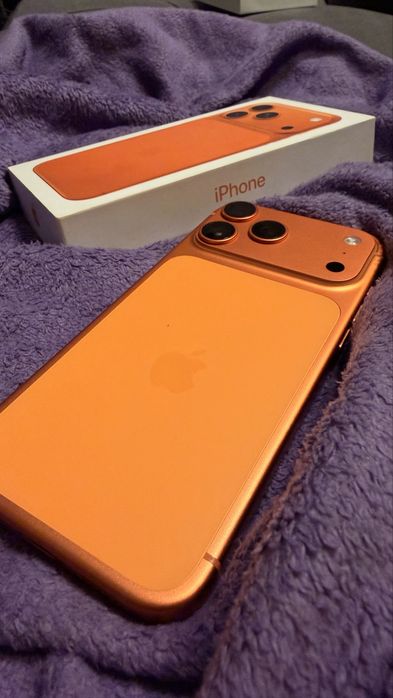 Продам Iphone 17 pro max