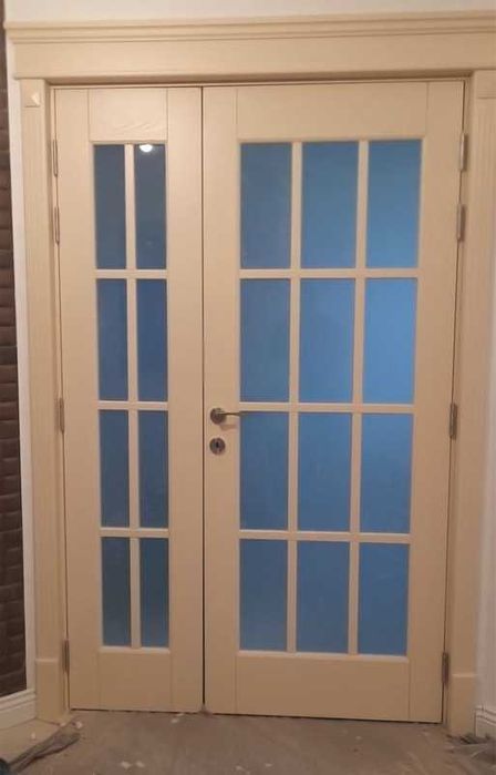 Producator Mobila LEMN bucatarie / Uși/Scari Interioatre/bucatarii set