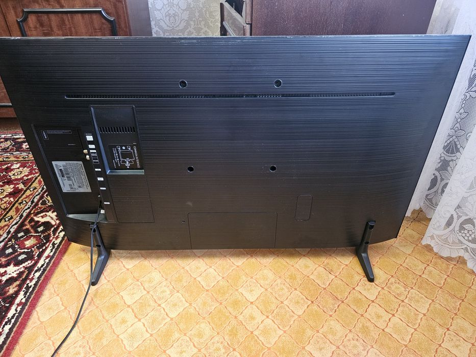 Продам телевизор 43 Led Samsung