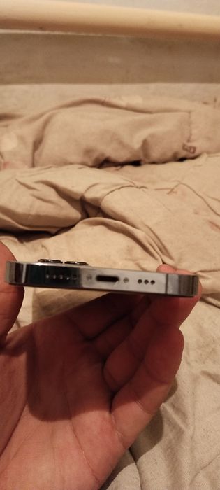 Продаю телефон айфон 13про 128гб