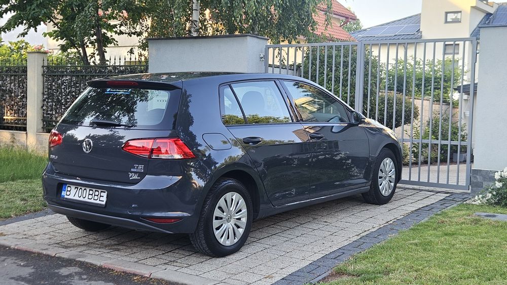 // Volkswagen Golf . An 2014 . Motor 1.2  .  Euro 5 //