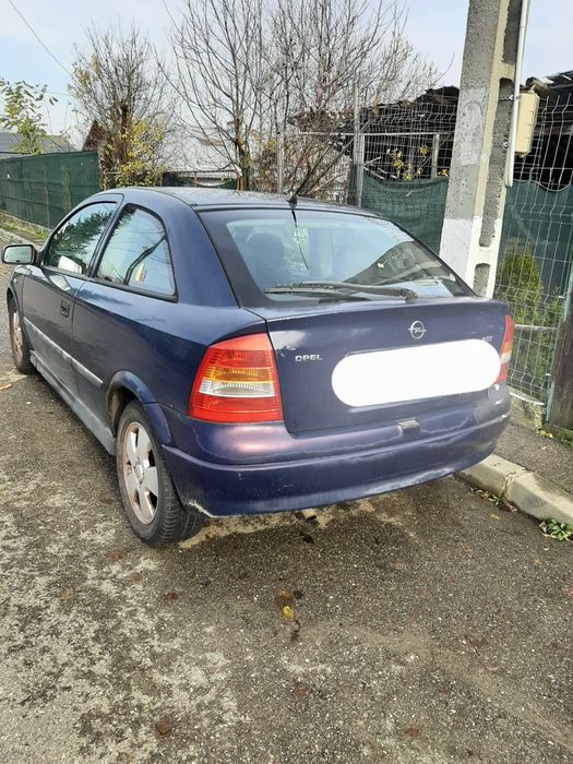 Opel Astra în 2 uși