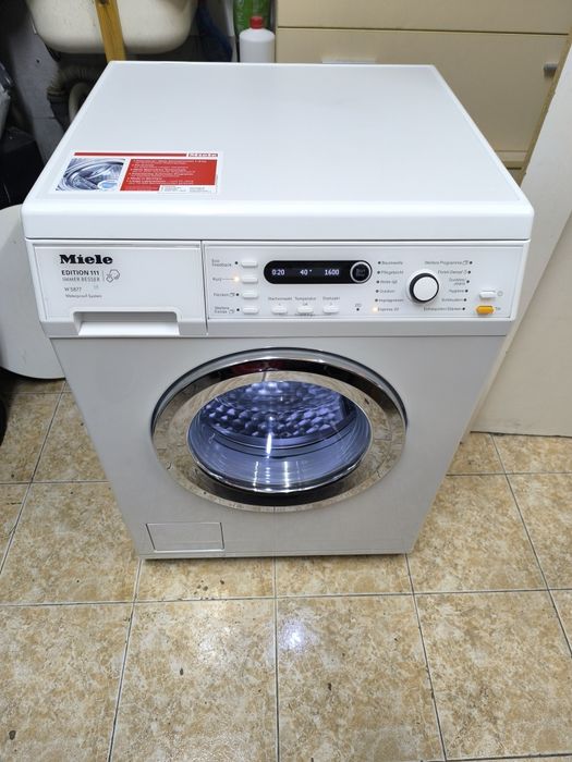Пералня Miele W 5877 WPS - 8кг. 1600об. Лимитирана серия с пара .