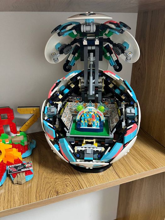 LEGO Technic — футбольный мяч