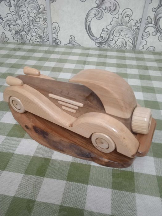 Машинки из дерева