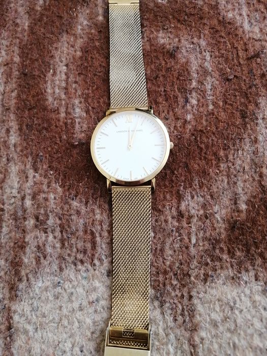 Нов Часовник Larsson Dennings