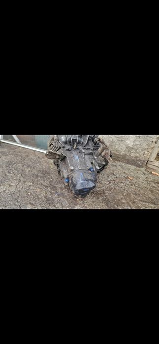 Dezmembrez dacia Logan