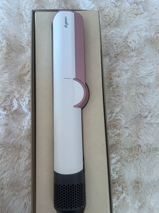 Dyson airstrait pink