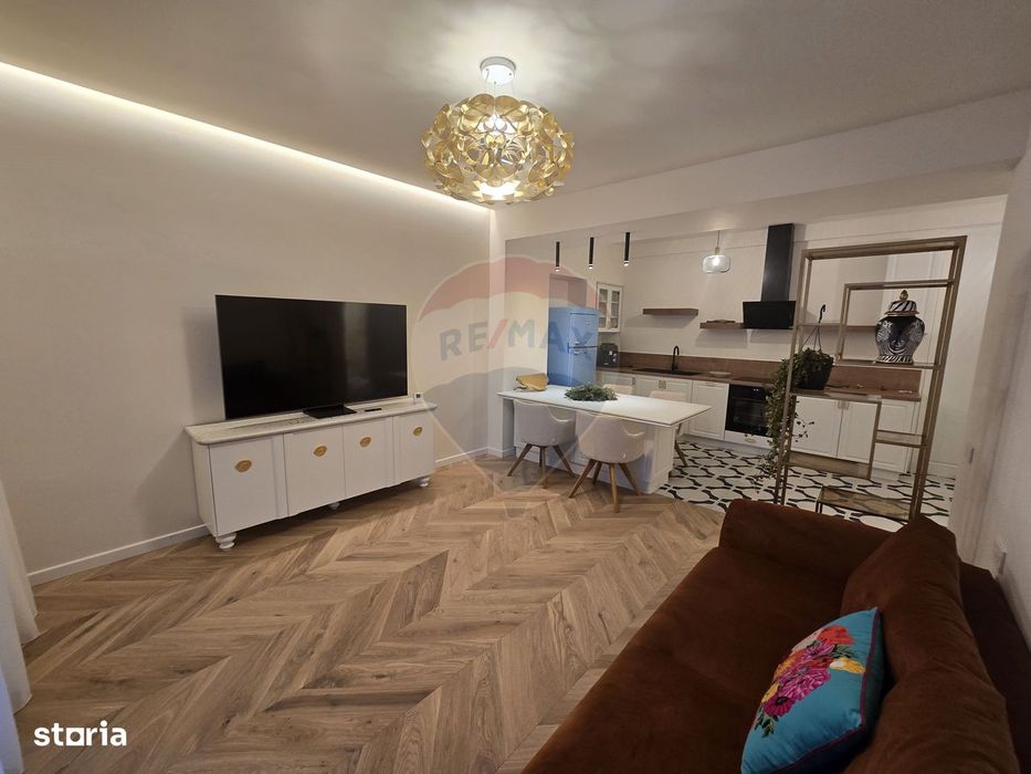 Apartament de lux, cu loc de parcare, langa Universitate
