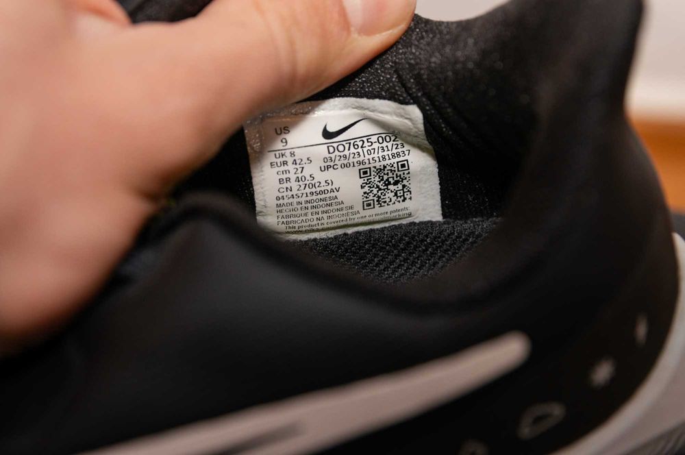 Nike Air Zoom Pegasus 39 SHIELD - 42,5 номер