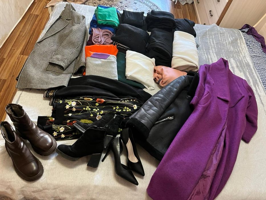 Отдам женские вещи в отличном состоянии