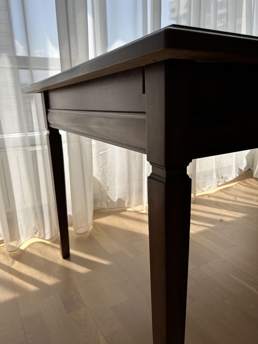 Стол  из дерева