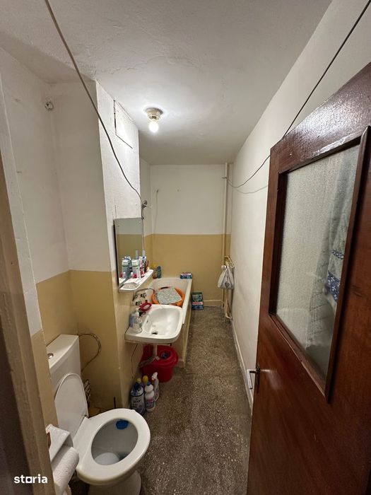 Garsonieră spațioasă de 40 mp, bloc  1986, în Sector 5, zona Str Doina