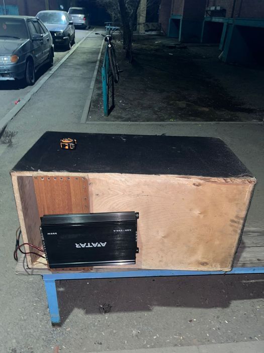 Автомобильный сабвуфер