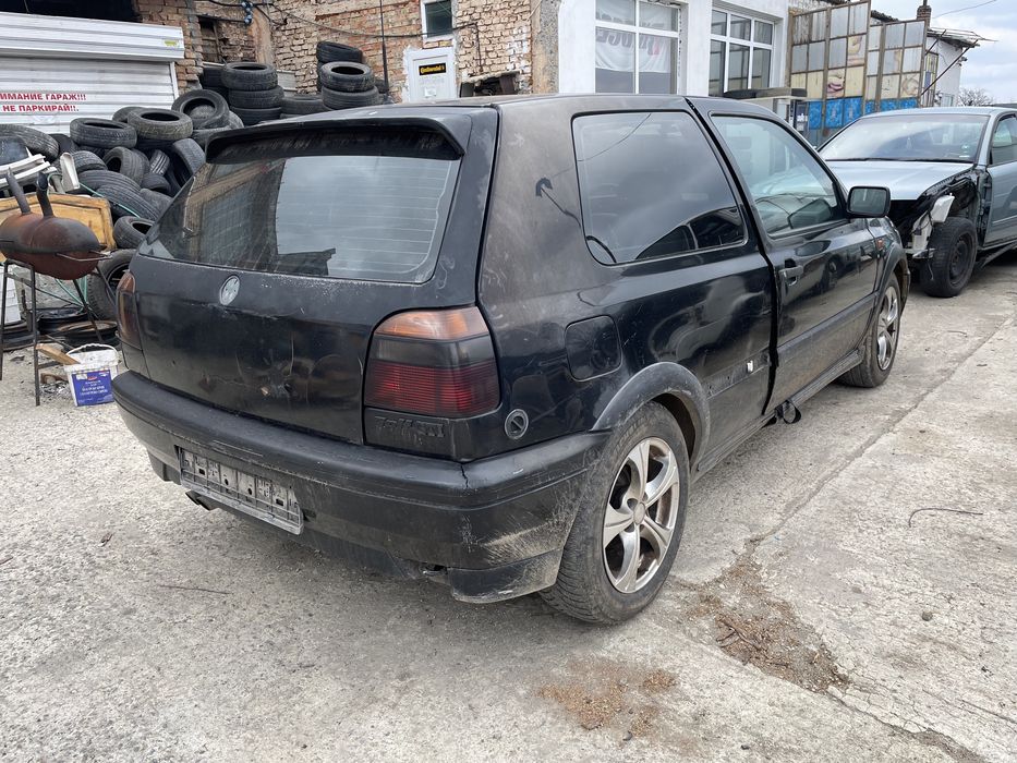 Vw Golf 3 2.0 115кс 1997 на части
