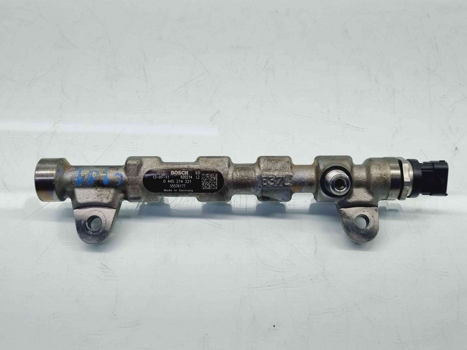 Rampa injectoare Opel Astra J Coupe GTC [Fabr 2009-2015] 55576177 | 04