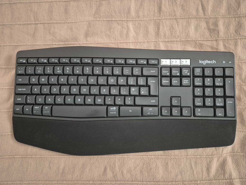 Клавиатура Logitech K850 (MK850) за части