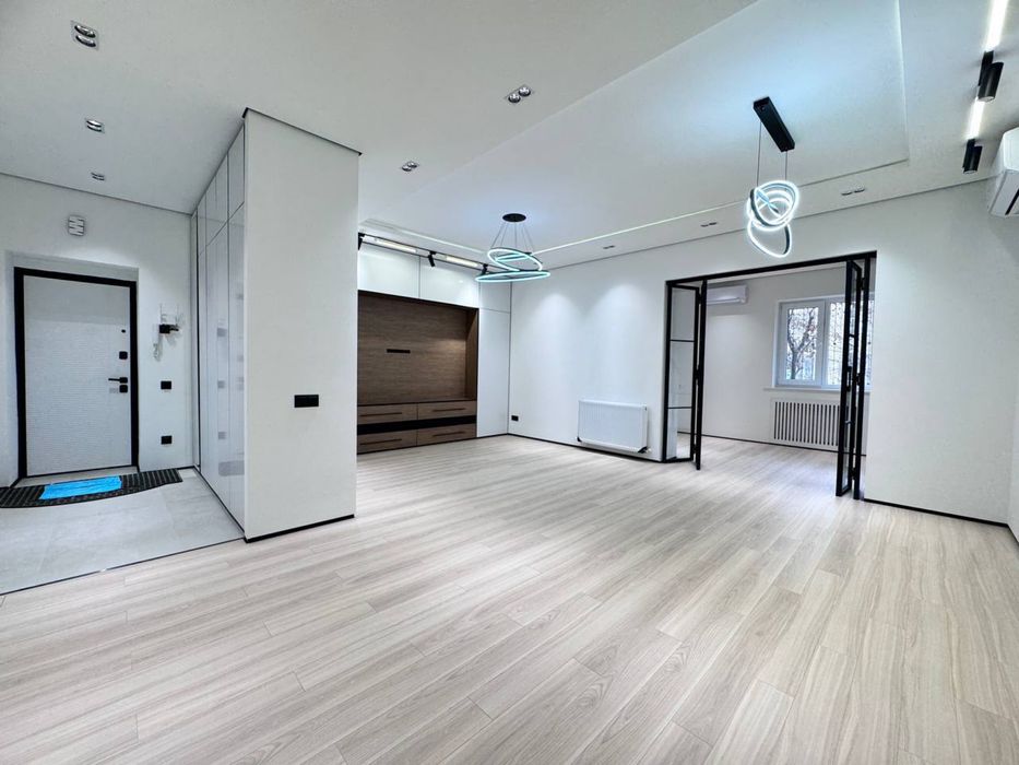 Продается квартира ВТОРИЧКА 2/2/4 80м2 ул.Садык Азимова Новый ремонт