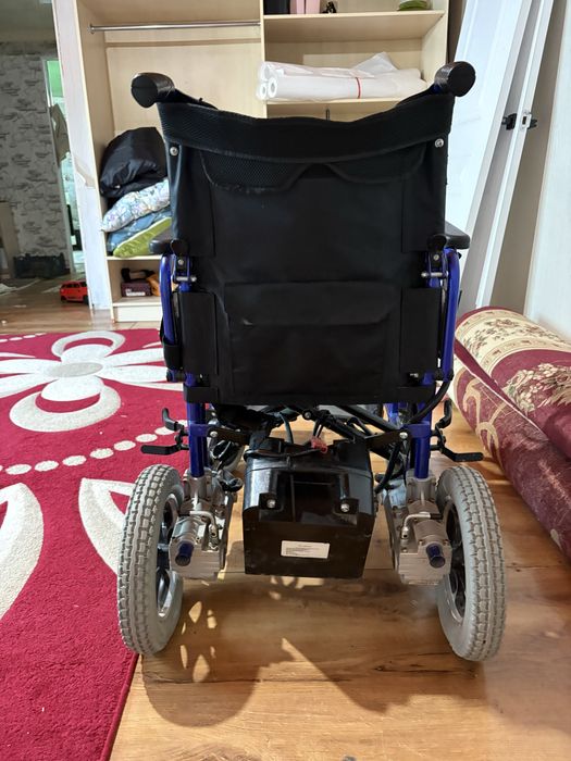 Электрическая инвалидкая коляска