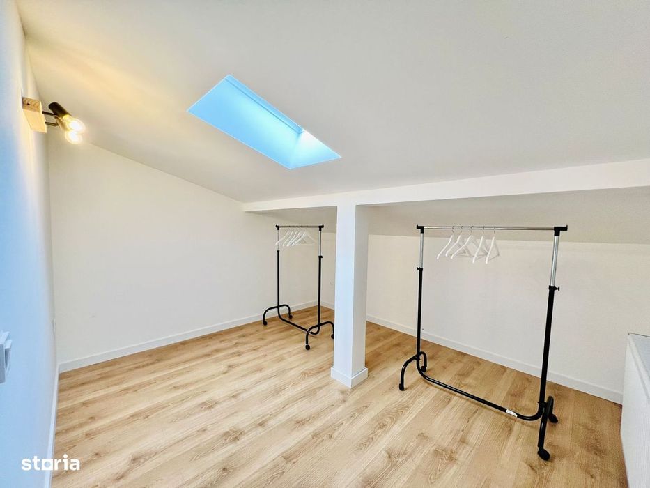 Penthouse 3 camere, mobilat-utilat complet, terasă și parcare inclusă