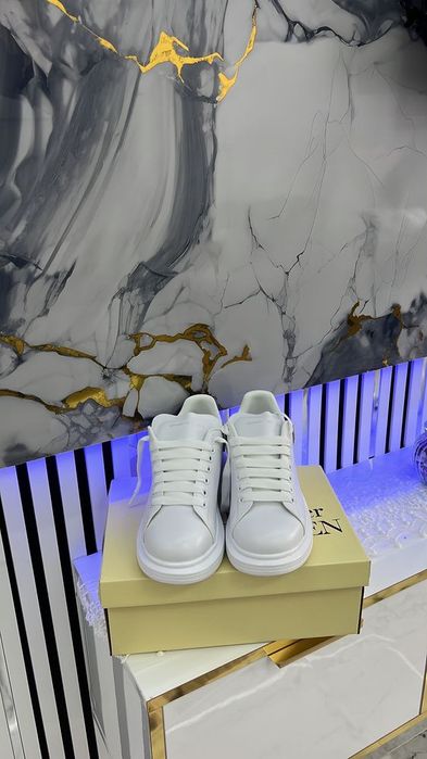 Alexander Mcqueen
