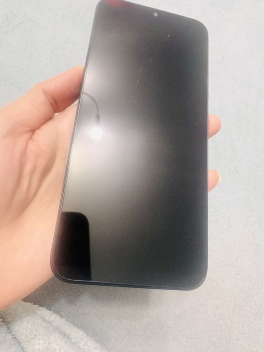 Продам телефон на гарантии