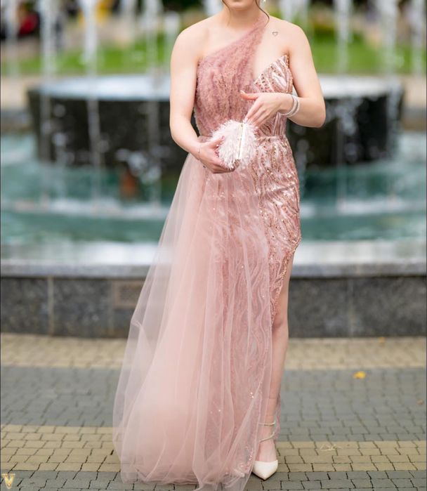 Бална рокля