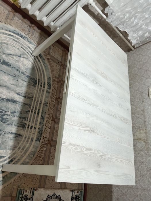 Кухонный стол новый