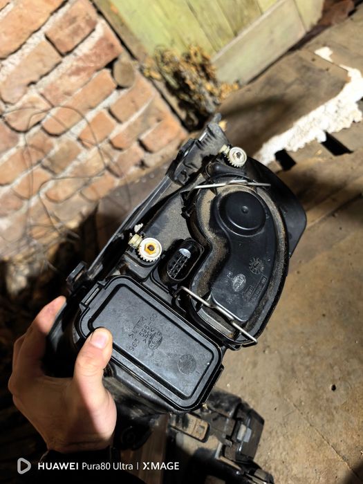 Фарове HELLA VW Bora