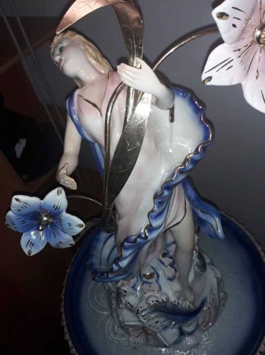 Veioza fantana artizanala din portelan