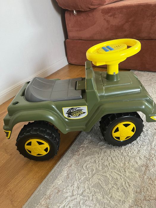 Машина детская хаки