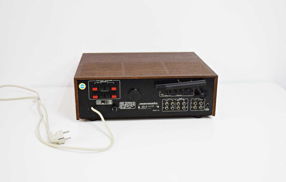Amplituner Marantz MR 230, amplificator