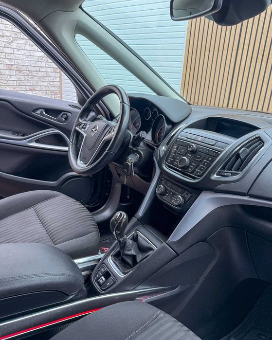 OPEL ZAFIRA . 7 locuri . Portbagaj de biciclete .RAR+ITP. Garantie