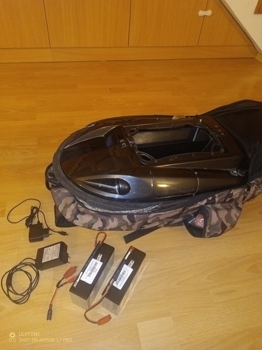 Коледна промоция Лодка за захранка Prisma