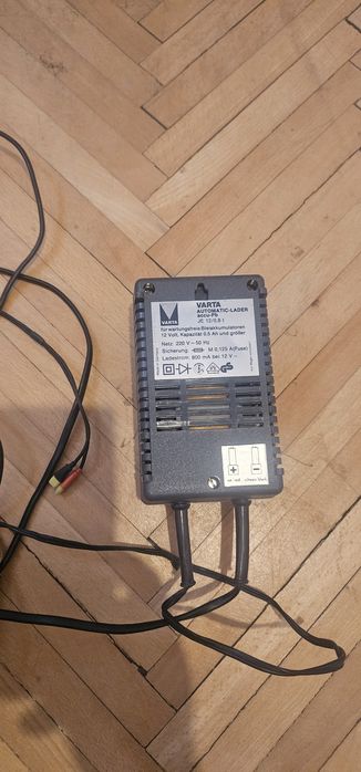 Sursa Incarcator Redresor baterii Varta 12v UPS