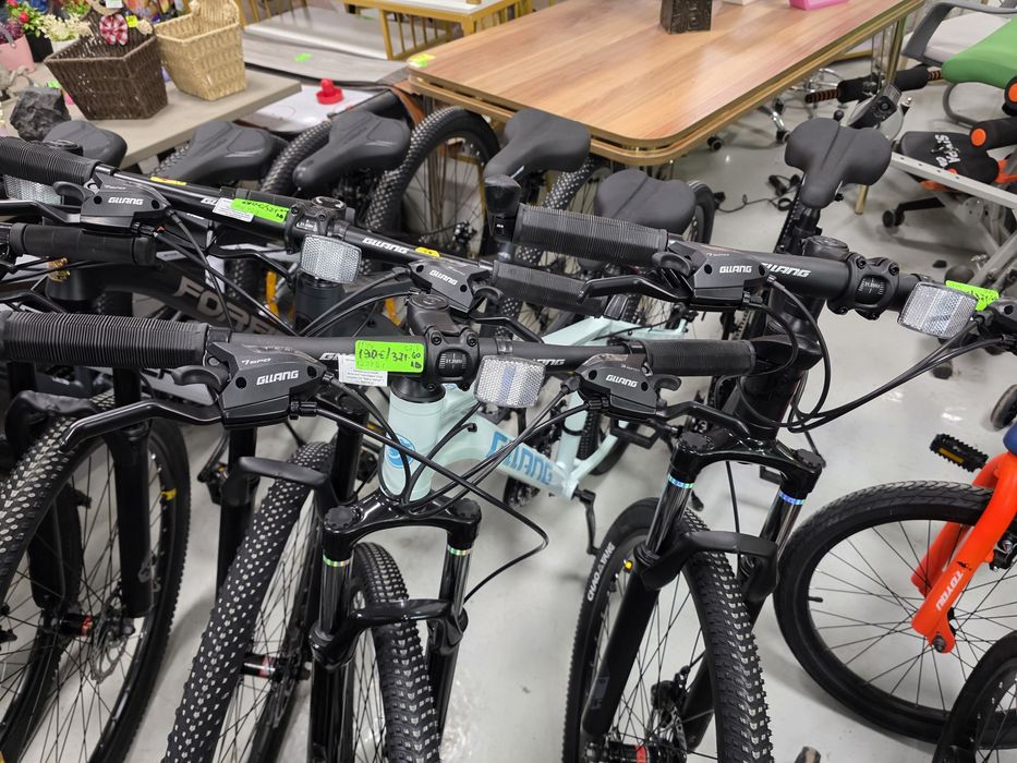 Велосипед 27.5 цола Алуминиева рамка дискови спирачки палцови команди подсилена капла Топ