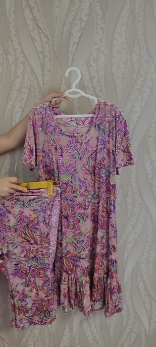 Ayollar uchun xalat va ishtonli uy komplektlari (dvoykalar) sotiladi