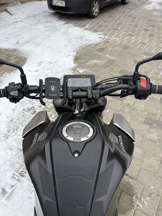 Vând Honda Cb 125 R