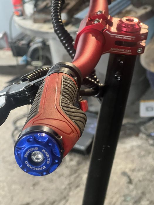 Troti kugo g booster schimb cu iphone sau samsung