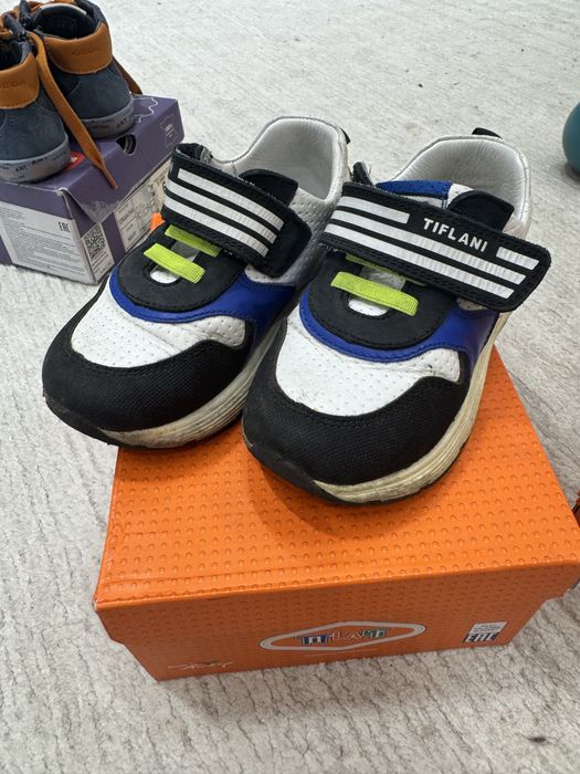 Продам кожаные кроссовки