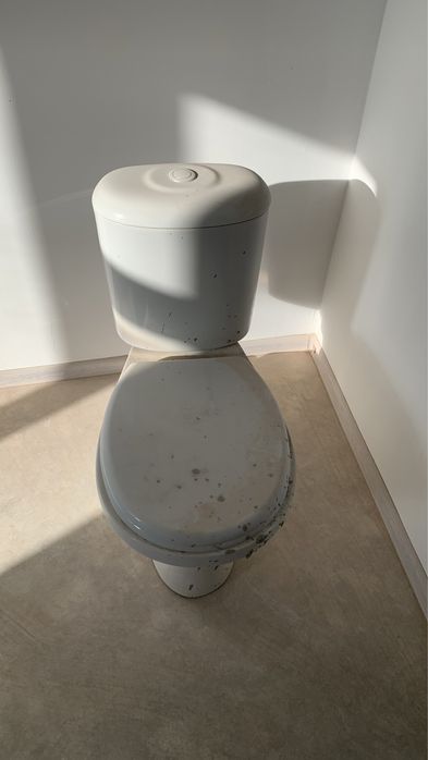 Унитаз и раковина