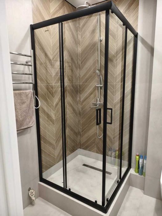 Душевые кабины и ограждения со склада!