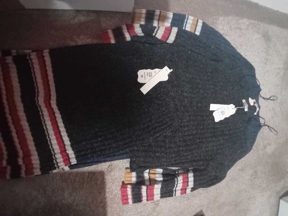 Дамски коплект нов пола и блуза 2 бр