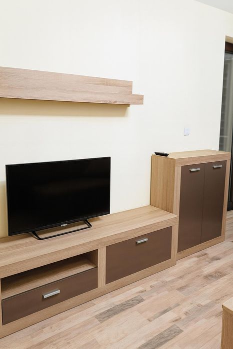 Дава се под наем Двустаен апартамент в Пловдив, Тракия - 70 кв.м за 400 € - Снимка #2