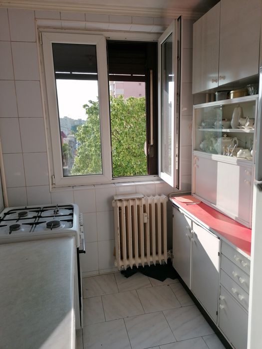 Apartament 3 camere mobilat - direct proprietar